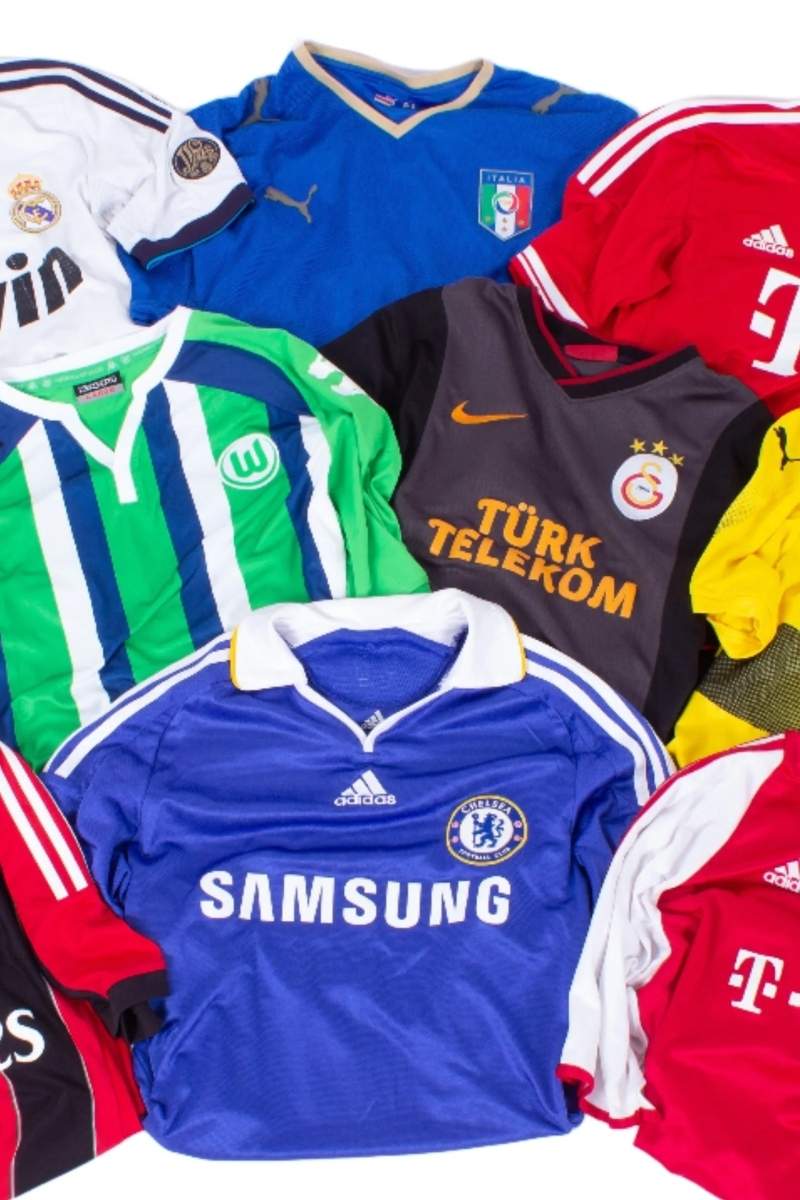 Lavado con cuidado de camisetas de fútbol con escudo