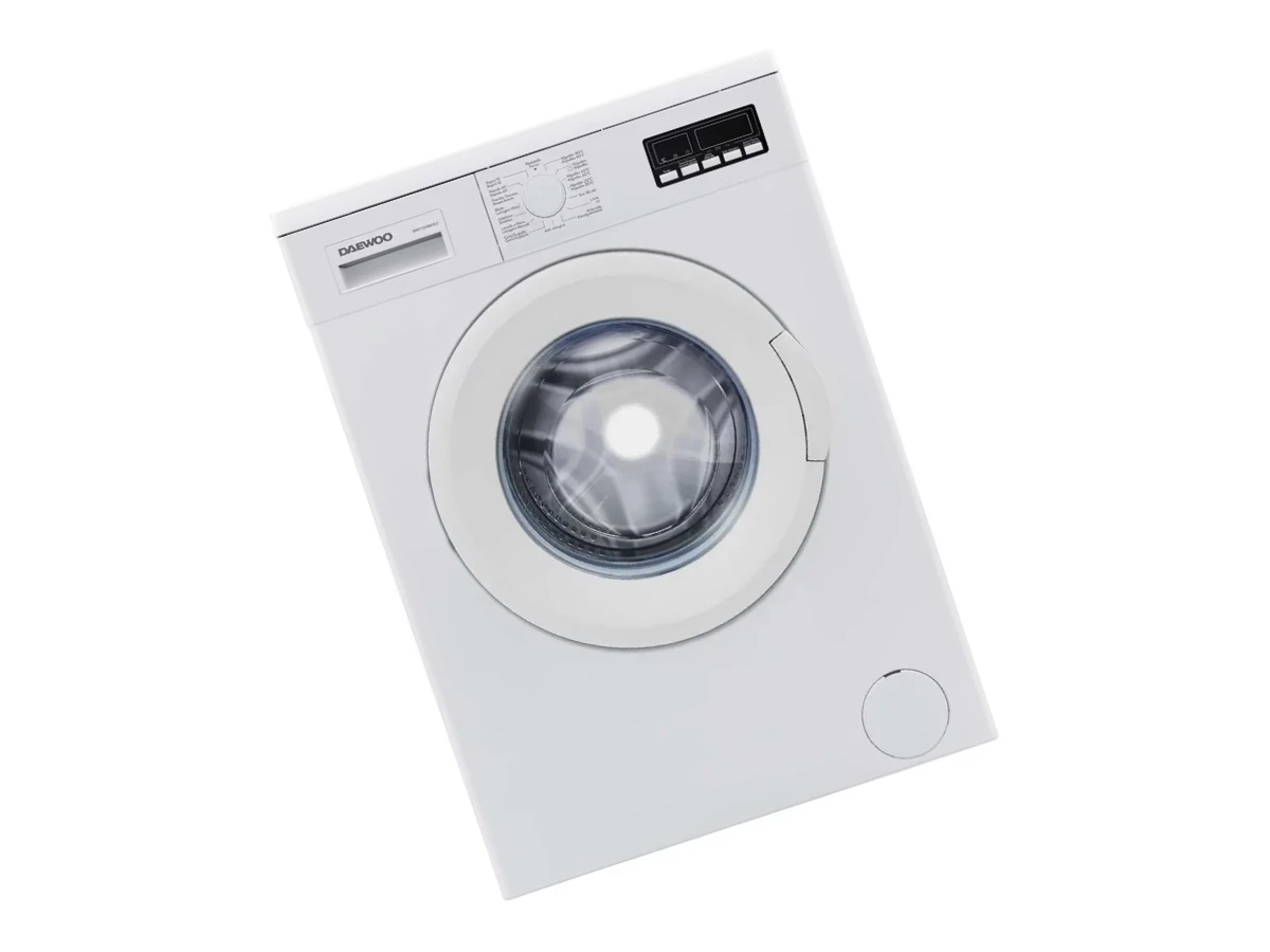 Técnico reparando lavadora Daewoo
