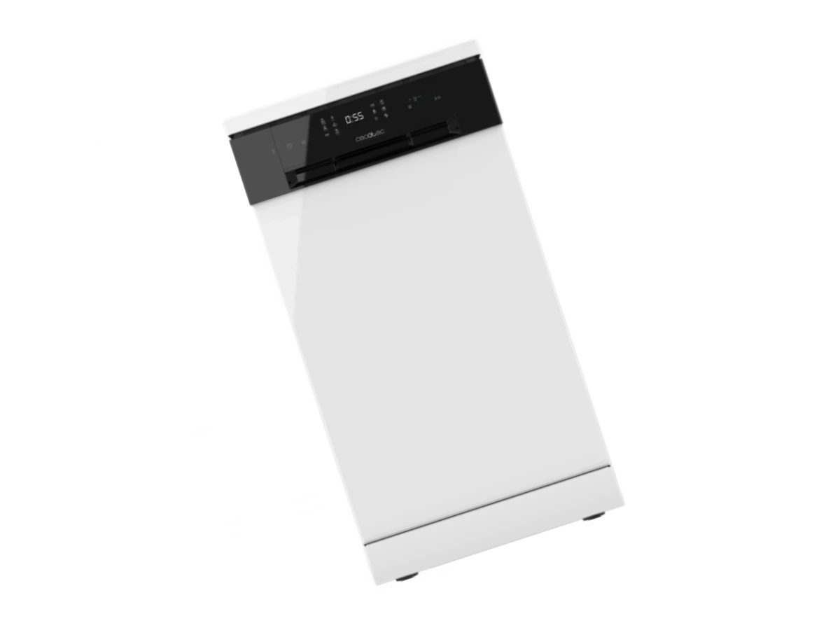 Técnico reparando lavavajillas Cecotec Bolero