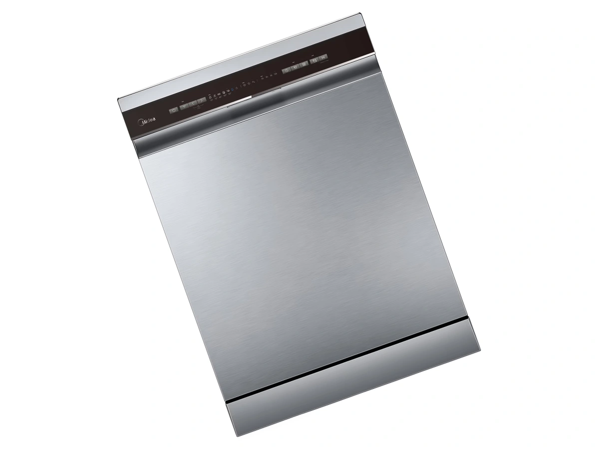 Técnico reparando lavavajillas Midea