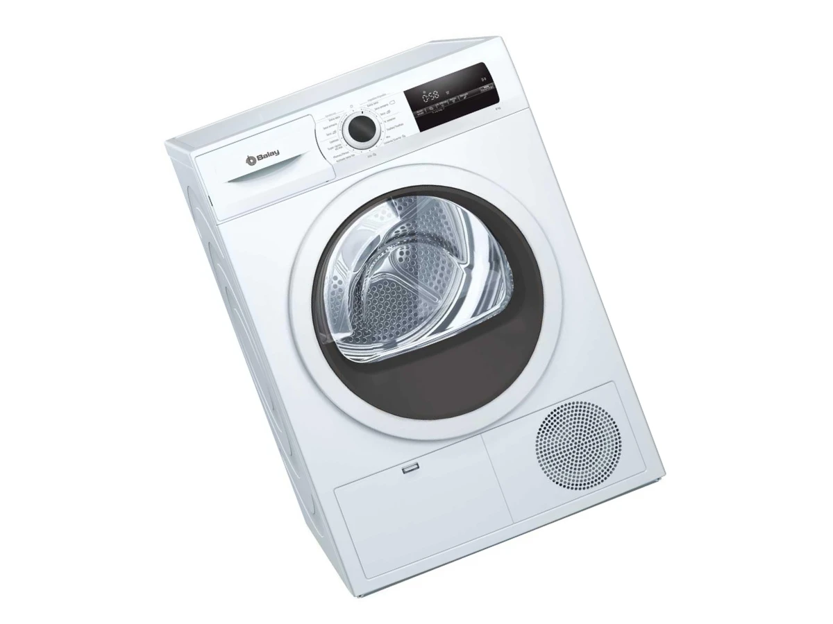 Técnico reparando secadora Balay