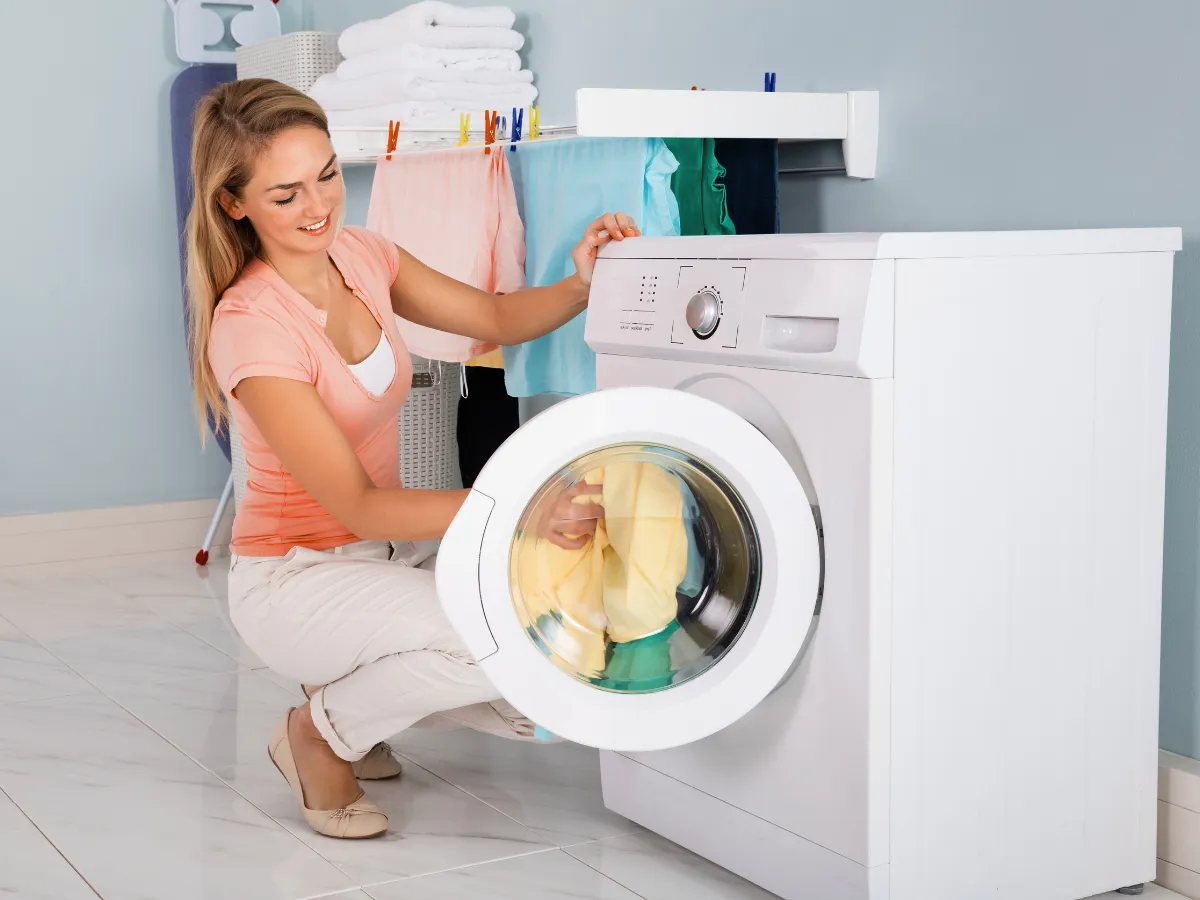 ¿Cuál es la mejor hora para poner la lavadora? Ahorro y ruido