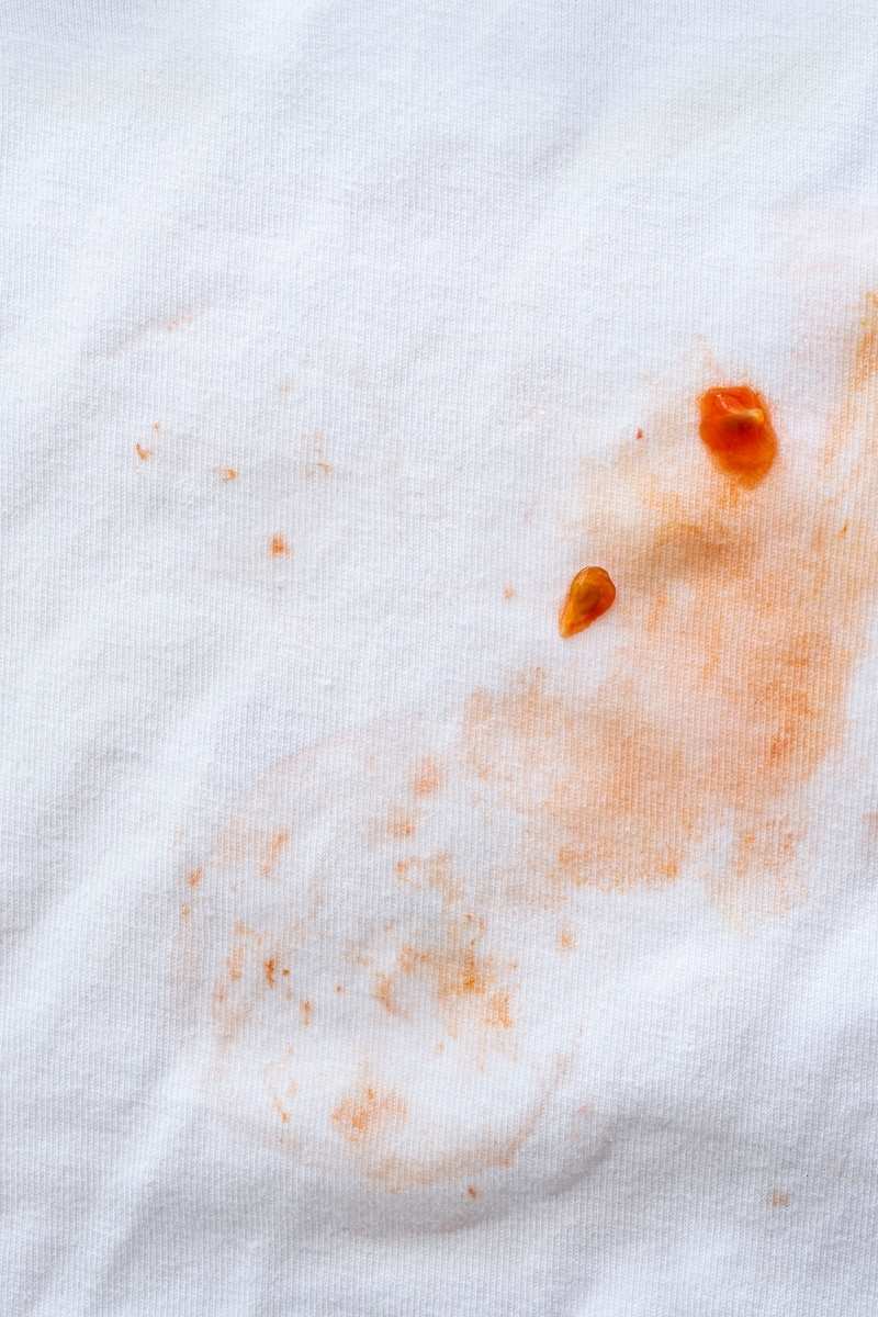 Cleaning fresh tomato stain from clothes
