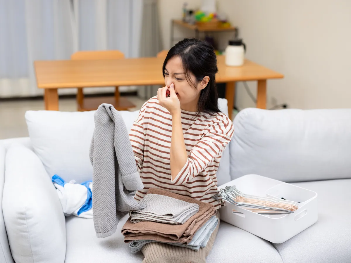 How to Remove Bad Smell from Towels (and Clothes)